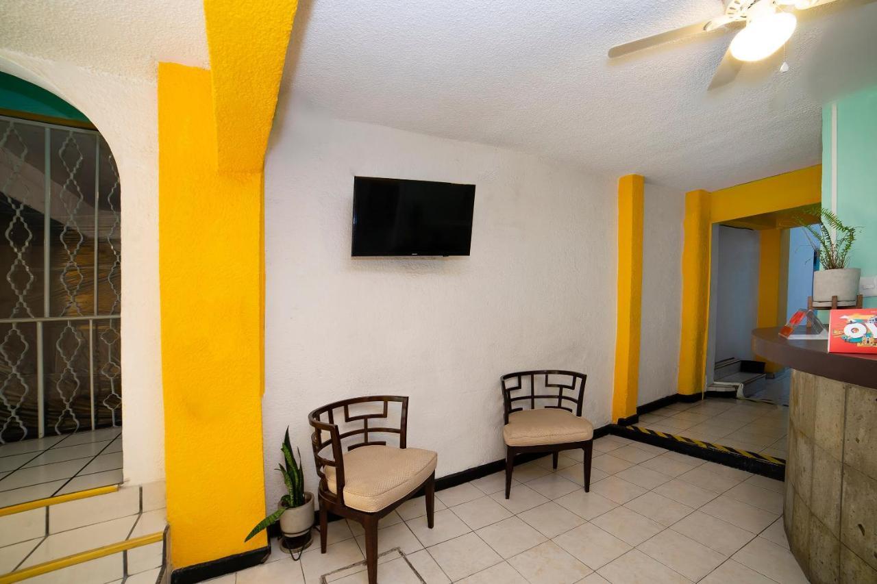 Oyo Hotel Jardin Carpio Aguascalientes Ngoại thất bức ảnh