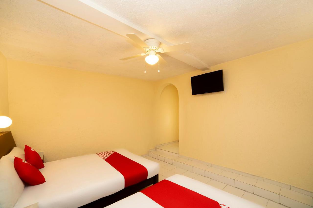 Oyo Hotel Jardin Carpio Aguascalientes Ngoại thất bức ảnh